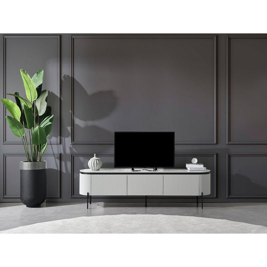 Kuka Tesla Plus Tv Ünitesi